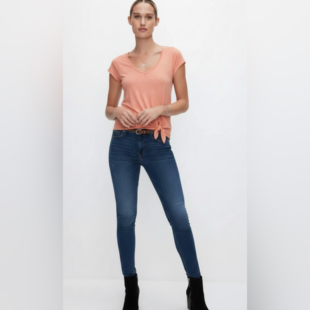 Express pink v neck tee w knot